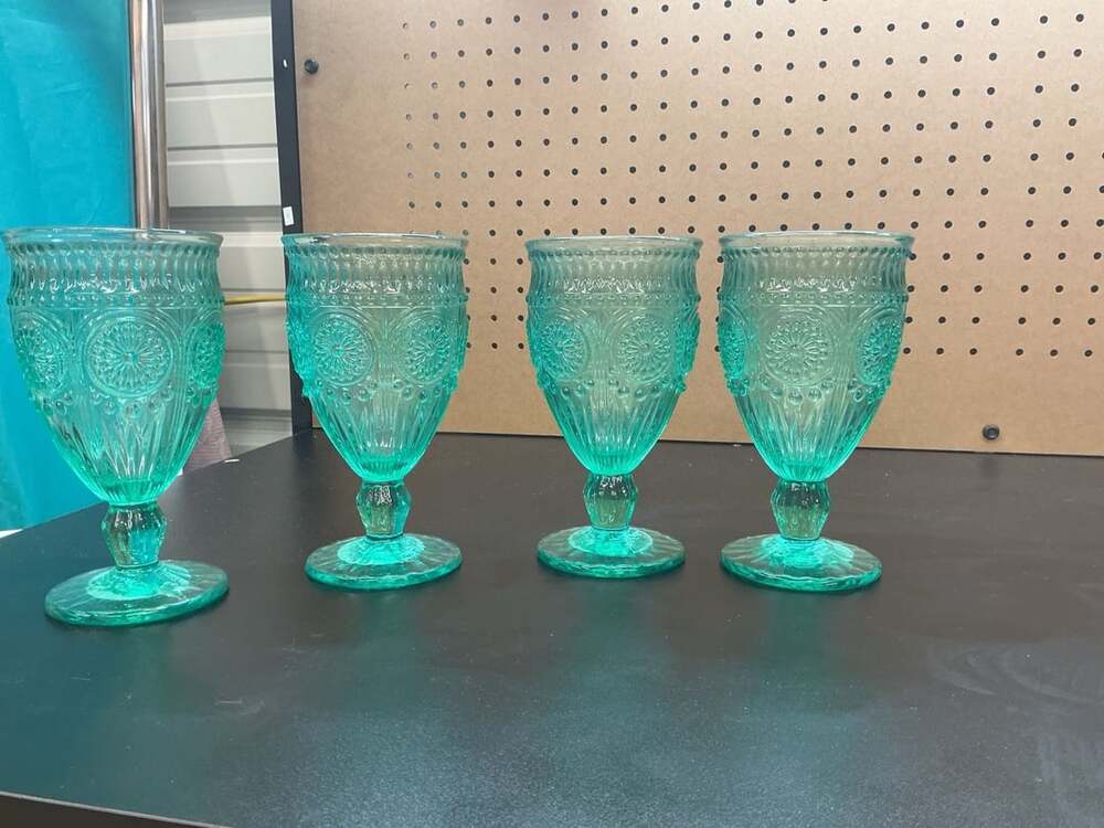 The Pioneer Woman Adeline 12-Ounce Footed Glass Goblets Set of 4 Teal